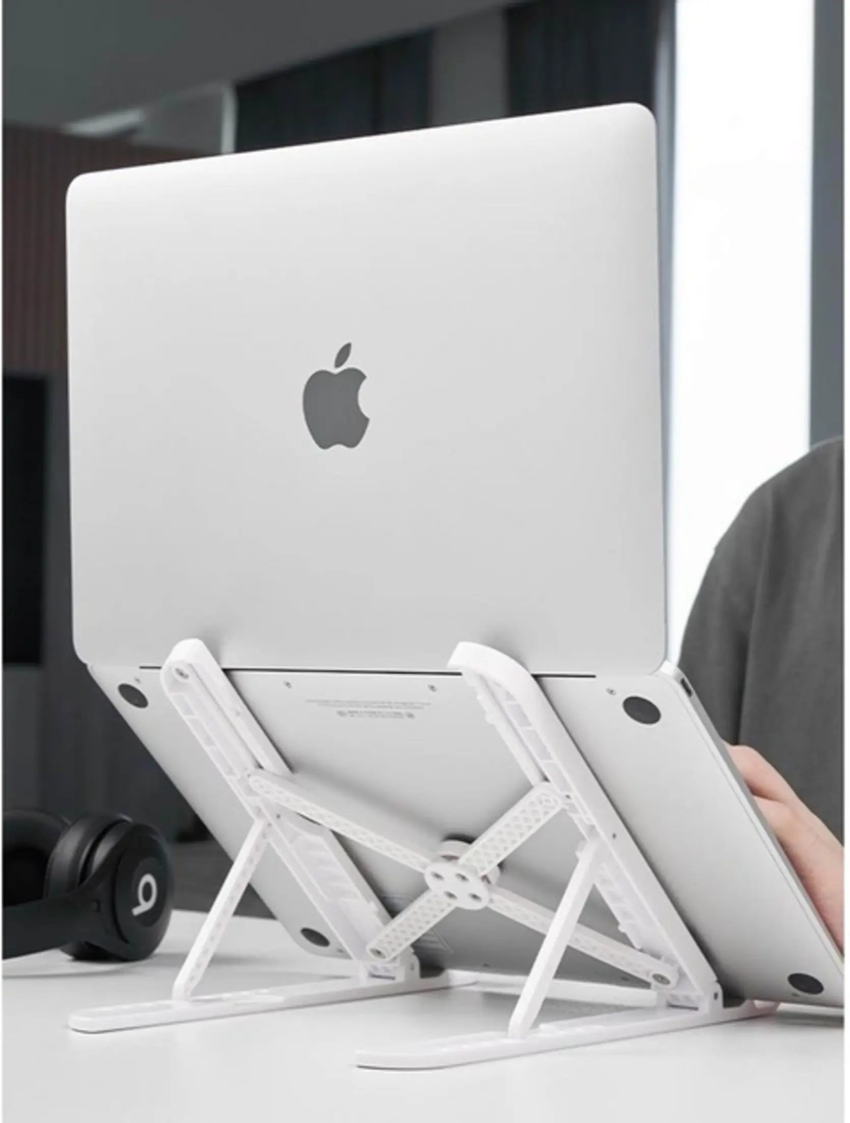 Soporte Portátil Plegable Vention Blanco 17.3" Kdnw0